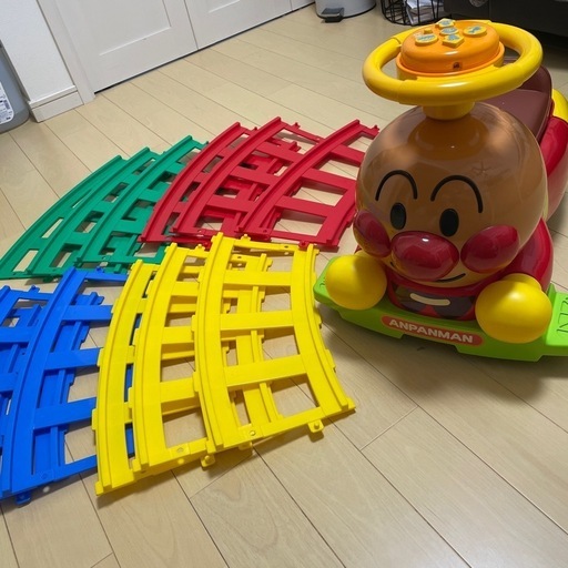 【廃盤希少レア】アンパンマン　電動レールで GO！ GO！DX