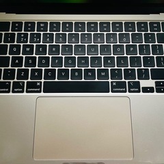 M2チップMacBook Air 13インチ スターライトの画像
