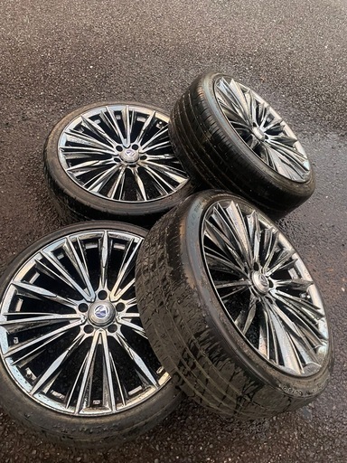 Rays ベルサス VOUGE・PCD114.3/5H・P245/35ZR20