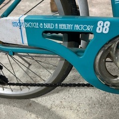 子供用 自転車 22インチ  の中古品になります。  問い合わせ頂く前に必ずプロフィールを読 んで頂き納得した上で問い合わせの方宜し くお願いします。  中古ですが、保証はありません。  中古ですので、汚れ・傷・サビ スレ・色  お問い合わせの受付は終了いたしました。の画像