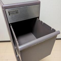 タワー型ゴミ箱の画像