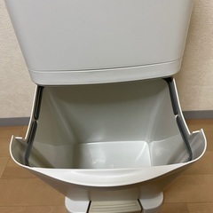 フタ付きゴミ箱　アスベル　分別2段　ペダル式　20L×2の画像
