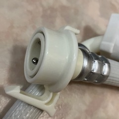 新品洗濯機未使用給水ホースとニップルの画像