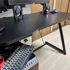 ゲーミングテーブル