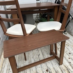 中古   テ-ブル，いす
の画像