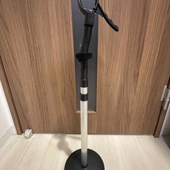 アルミニウム製のドライヤースタンドの画像