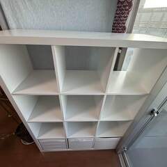 【良品】IKEA KALLAX 4×3 棚（ホワイト）布製バスケット3個付き　直接引き取り限定（池袋）の画像