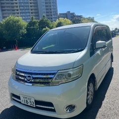 日産セレナ ハイウェイスターの画像