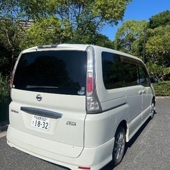 日産セレナ ハイウェイスターの画像