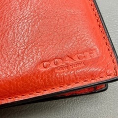 🌟coach🌟　コーチ　二つ折り財布👛　お洒落な🍊オレンジ色🍊の画像