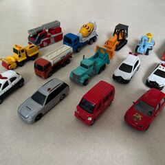 ミニカーいろいろ50台以上の画像