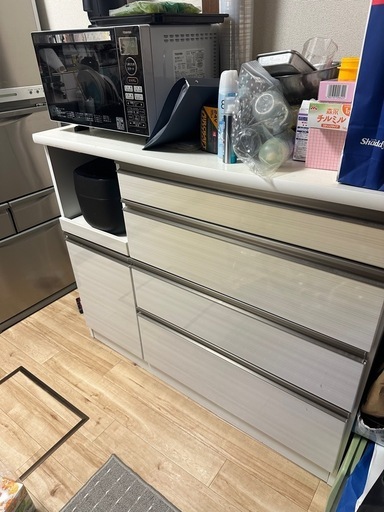 決まりました！
カップボード