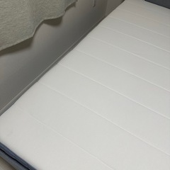 ベッドフレーム マットレス付き IKEA ダブルの画像