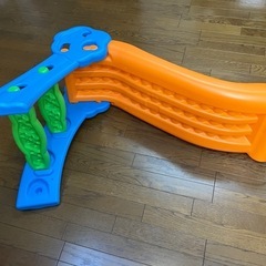 トイザらス　滑り台の画像