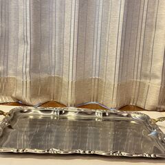 銀色の金属製トレイ_E【終了しました】の画像