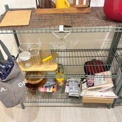IKEAの緑のラック※物は付きません。イメージとして参考に※の画像