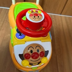 アンパンマンの車の画像