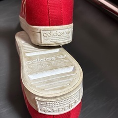 adidas スニーカー24cm 赤コートバンテージヒールの画像