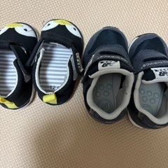 ベビーシューズ二足の画像