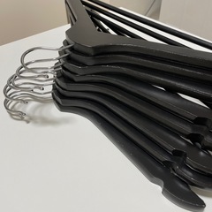 シンプルなハンガー IKEA ハンガー 8本セットの画像