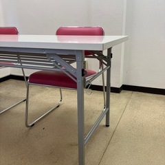 長テーブル　白　180✖️60✖️80の画像