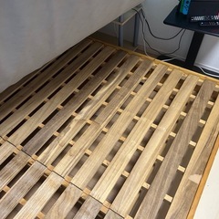 ダブルベッドの画像