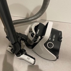 ＊9月中　お取引先見つかりました＊　東芝　TOSHIBA サイクロン式掃除機　vcjs5000の画像