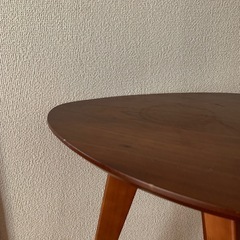 サイドテーブル　三角の画像