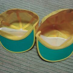 【取引成立】●無料● 小学生 男児 通学 黄色帽子 2点 セット （サイズ：55/56㎝）差し上げます。＊石川県＊美川より＊期間限定の画像