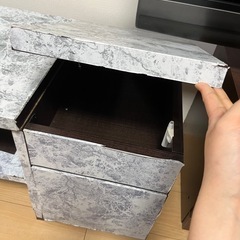 中古キャビネット　テレビ台　小さいテーブルの画像