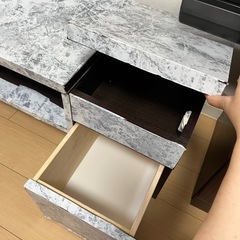 中古キャビネット　テレビ台　小さいテーブルの画像