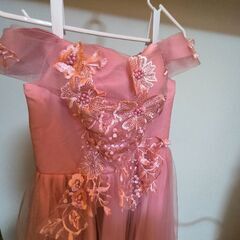ピンクドレス の画像