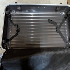 スキューバーダイビング機材用スーツケースの画像