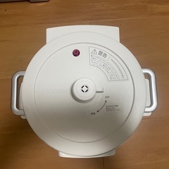 アイリスオーヤマ電気圧力なべPC-MA2-Wの画像