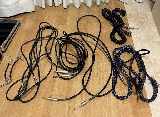 Kongチューナー、BOSSエフェクター、シールド、ハードケースセット！