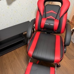 ゲーミングチェア　椅子　リクライニングチェア　オットマン付きの画像