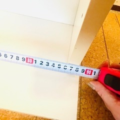 無料🆓大きな薄型飾り棚　壁面収納　CD ぬいぐるみ　漫画本おススメ　大容量の収納可能　ホワイト の画像