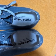 CEDAR CRESTのスニーカー、25.5㌢の画像