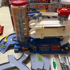 トミカ立体駐車場
の画像