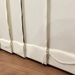 【ジャンク品】ニチベイ　バーチカルブラインド　オフホワイトの画像