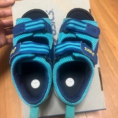 アシックス　ジュニアサンダル　16.0cm
の画像