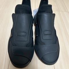 【新品・未使用】 Salvatore Ferragamo 22.5スニーカーの画像