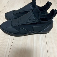 【新品・未使用】 Salvatore Ferragamo 22.5スニーカーの画像