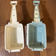 おもちゃなどの入れ物×2個の画像
