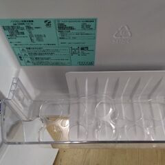 2024年製　展示引き上げ品　LED　省エネ設計　強化ガラス　冷蔵庫の画像