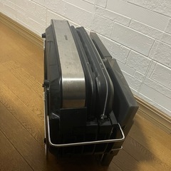 立てて収納できます。の画像