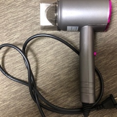 新品ヘアドライヤーの画像