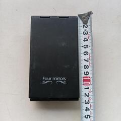 4面鏡です　手のひらサイズの画像