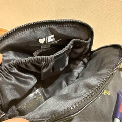 YVES SAINT LAURENT ノベルティ化粧ポーチの画像