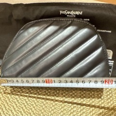 YVES SAINT LAURENT ノベルティ化粧ポーチの画像